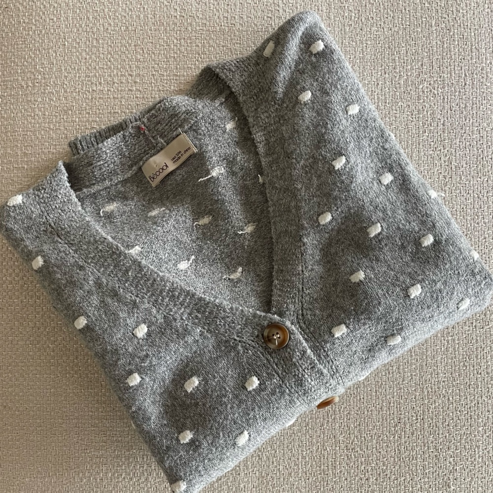 Cardigan sweater